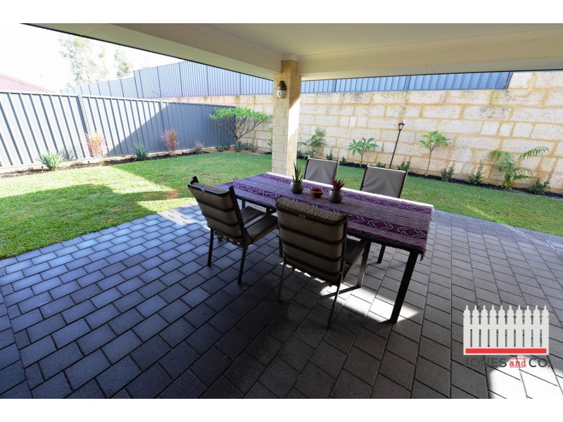 4 Yanchep Link, Jane Brook WA 6056