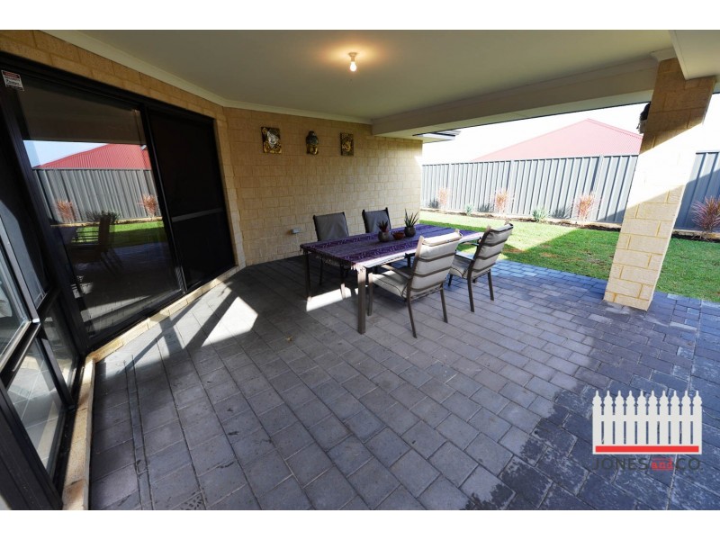 4 Yanchep Link, Jane Brook WA 6056