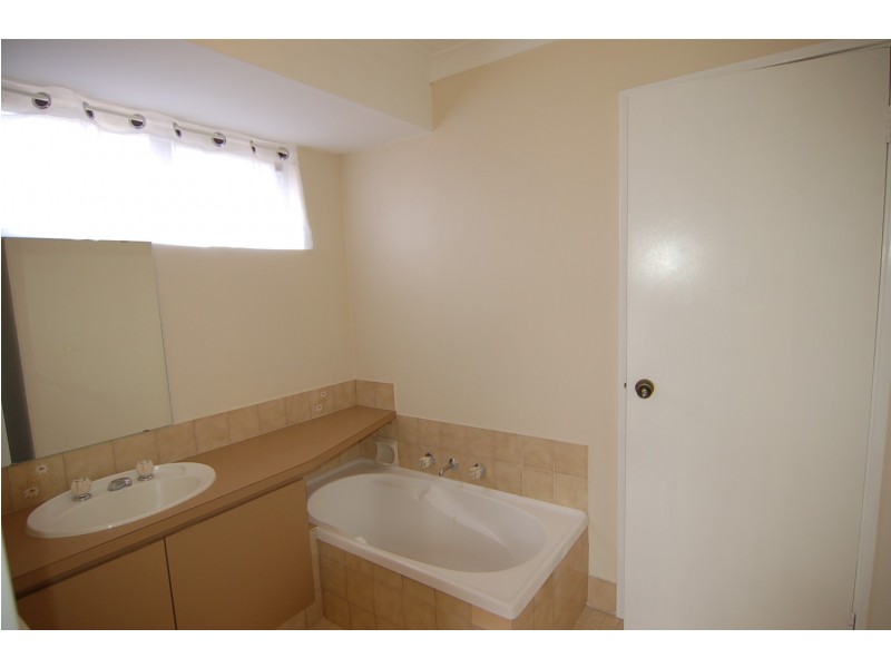 20/65 Amherst Road, Swan View WA 6056