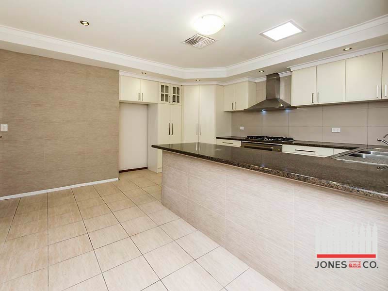 16 Nutfield Street, Bayswater WA 6053