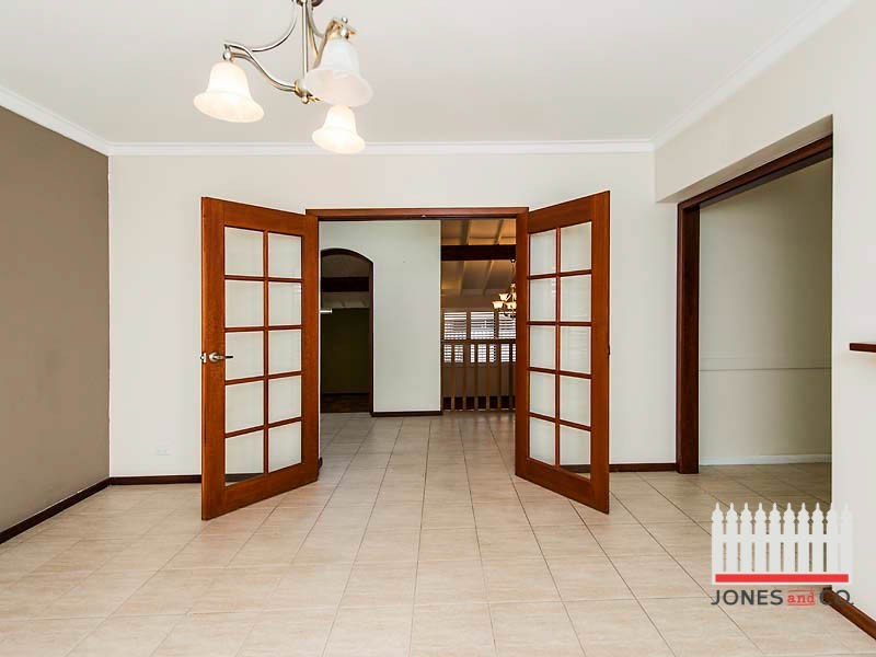 16 Nutfield Street, Bayswater WA 6053