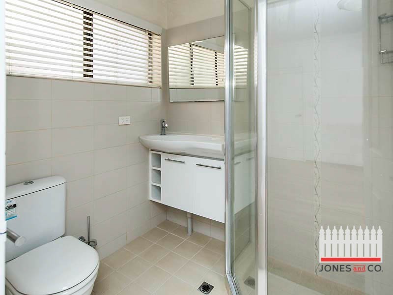 16 Nutfield Street, Bayswater WA 6053