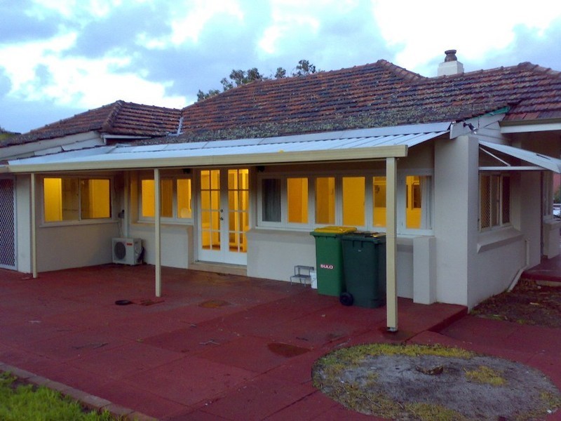 61 MacLeod Road, Applecross WA 6153