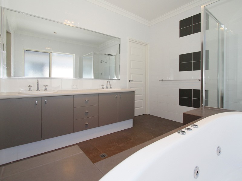 30B Northerly Drive, Harrisdale WA 6112