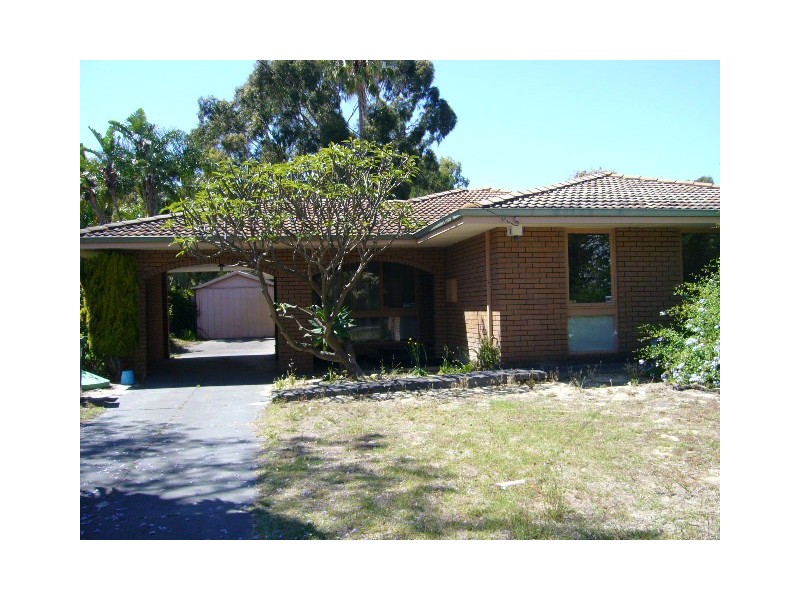 8 Conlon St, Bentley WA 6102