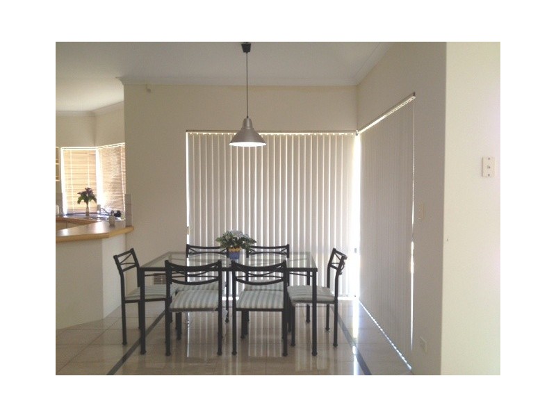 12 Drogheda Way, Waterford WA 6152