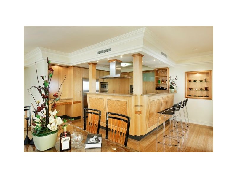 10 Lowan Loop, Karawara WA 6152