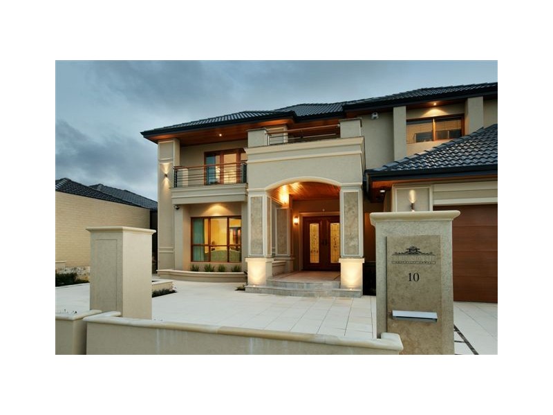 10 Lowan Loop, Karawara WA 6152