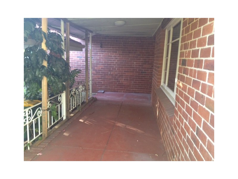 27 Raymond Street, Mount Pleasant WA 6153