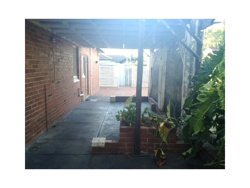 27 Raymond Street, Mount Pleasant WA 6153