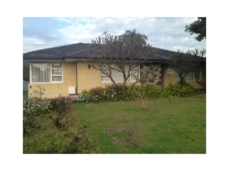 18 Webb Street, Rossmoyne WA 6148