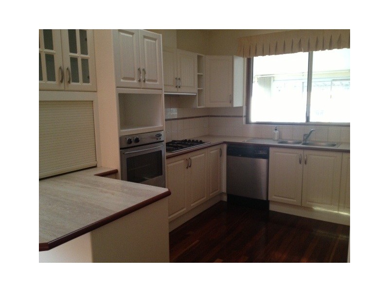 18 Webb Street, Rossmoyne WA 6148