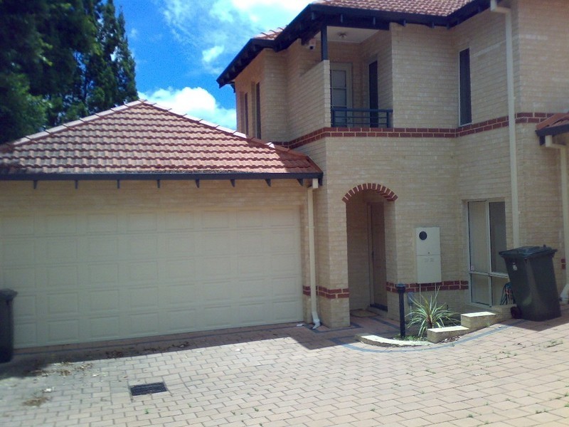 67D Leonard Street, Victoria Park WA 6100