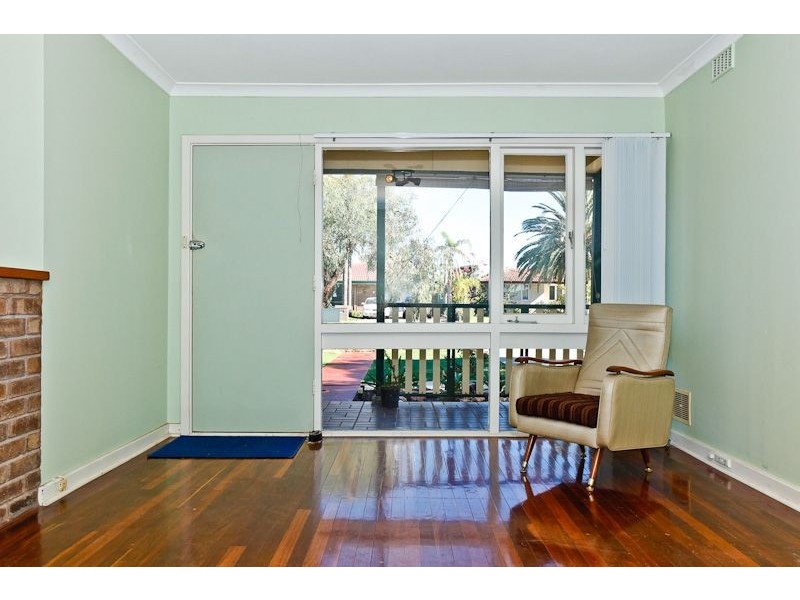 6  Hollis Street, Samson WA 6163