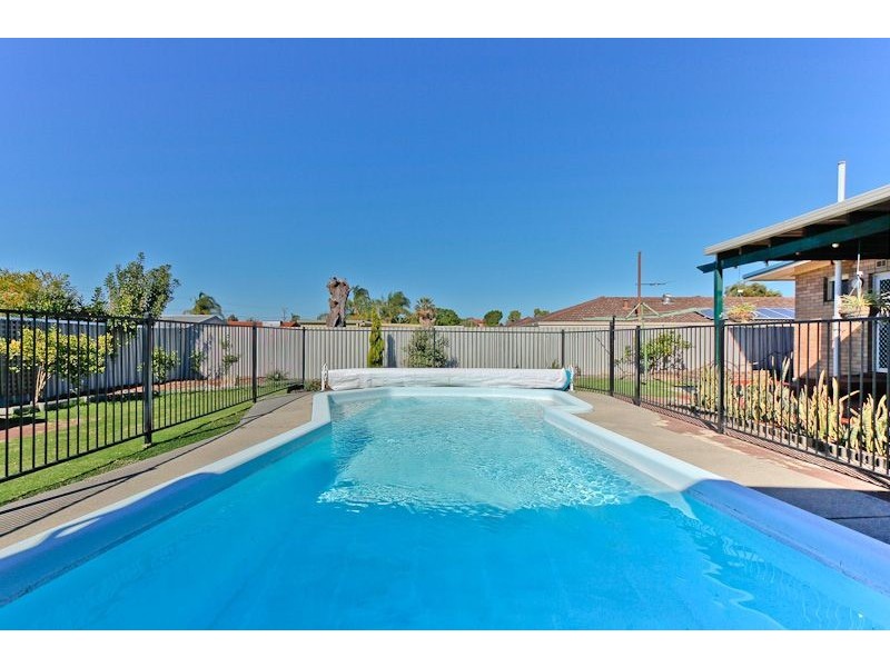 6  Hollis Street, Samson WA 6163