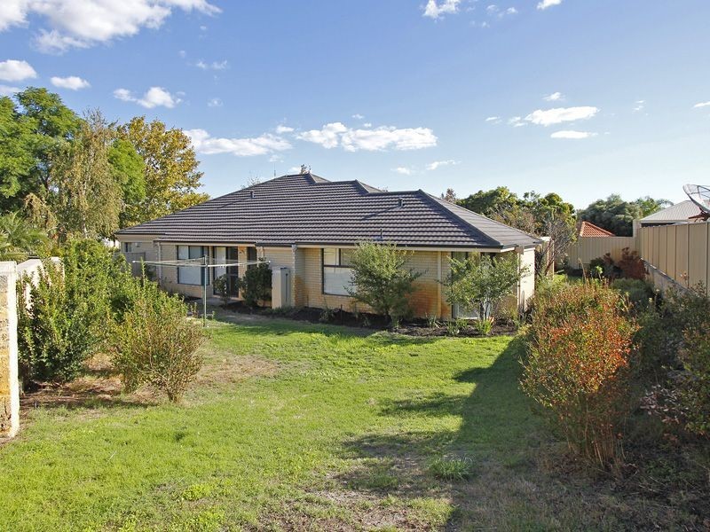 1 Sanctuary Avenue, Canning Vale WA 6155