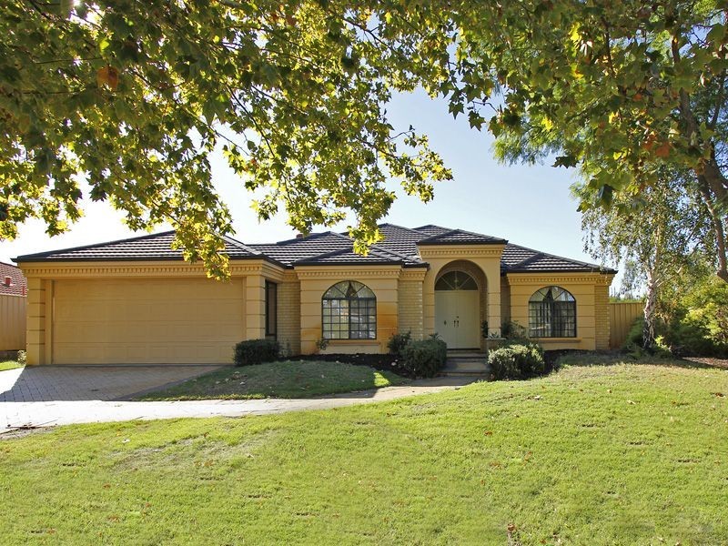 1 Sanctuary Avenue, Canning Vale WA 6155