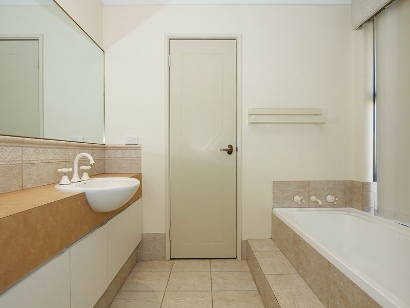 1 Sanctuary Avenue, Canning Vale WA 6155