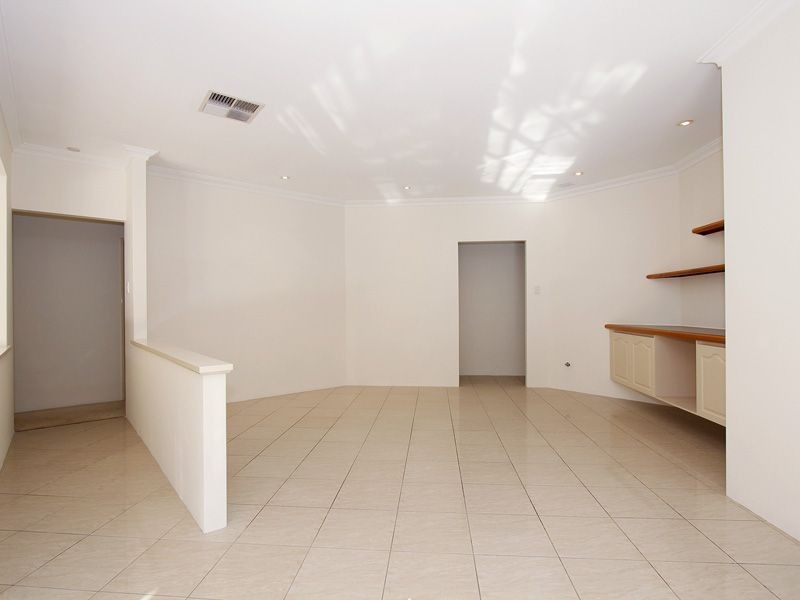 1 Sanctuary Avenue, Canning Vale WA 6155