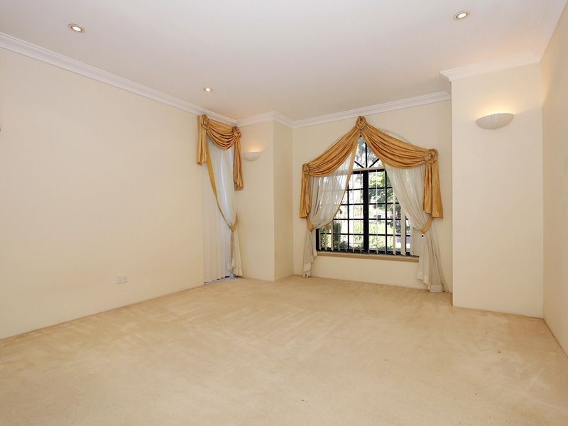 1 Sanctuary Avenue, Canning Vale WA 6155