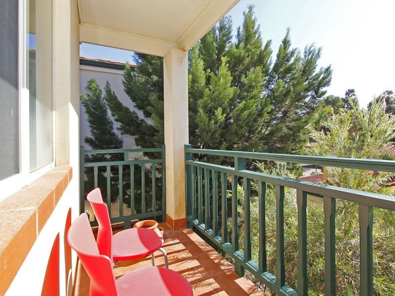 22/33 Paddington Court, Bibra Lake WA 6163