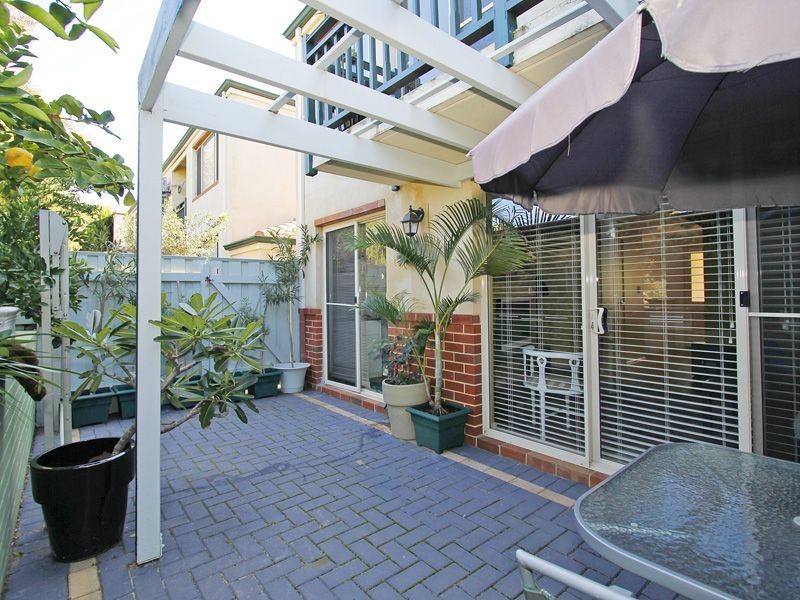 22/33 Paddington Court, Bibra Lake WA 6163