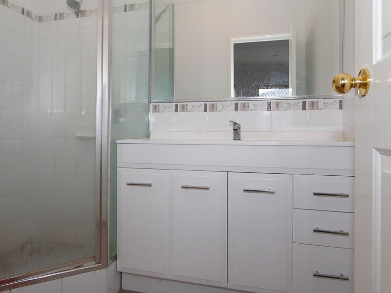 1/12 Dotterel Way, East Cannington WA 6107