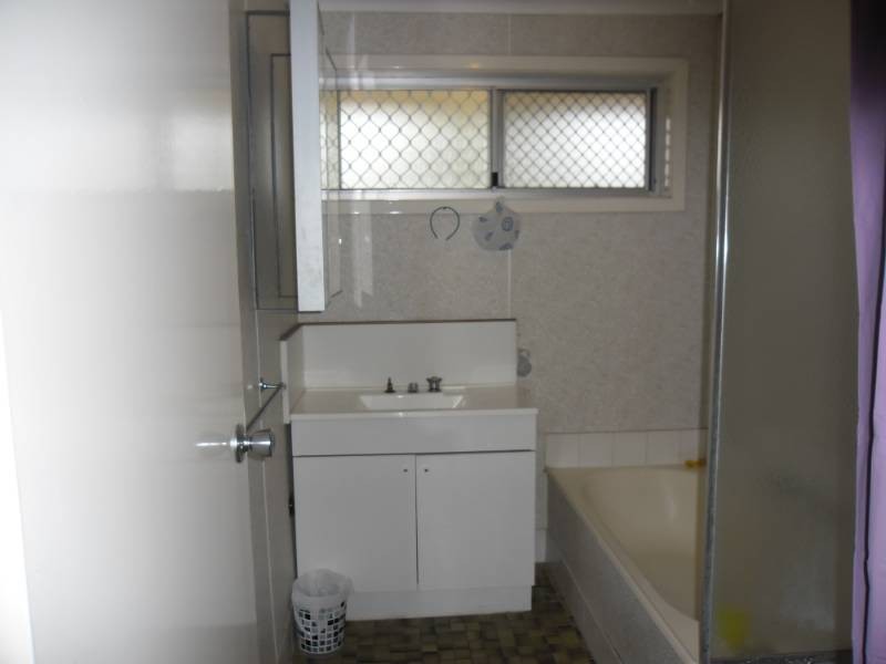 75 Walanna Drive, Karawara WA 6152