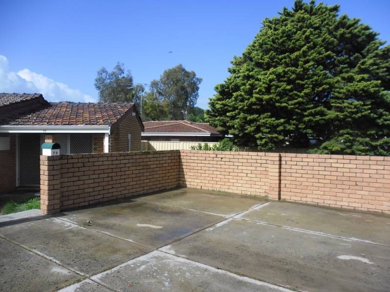 75 Walanna Drive, Karawara WA 6152