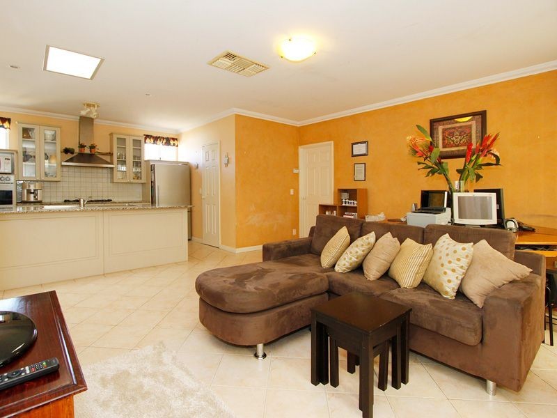 107 Reynolds Road, Mount Pleasant WA 6153