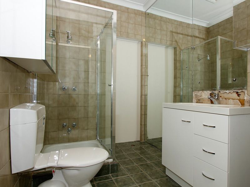 196 Manning Road, Wilson WA 6107