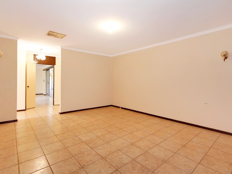 31 Endeavour Ave, Bull Creek WA 6149