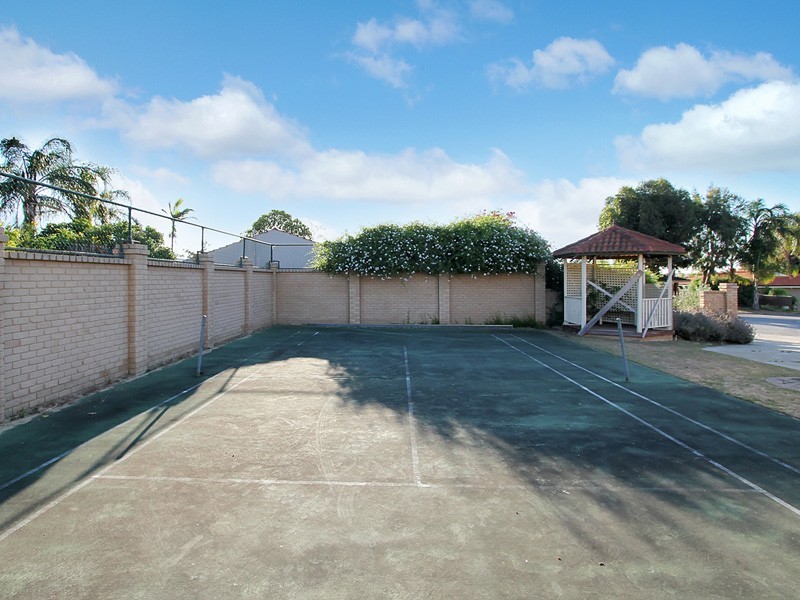 10 Dale Place, Booragoon WA 6154