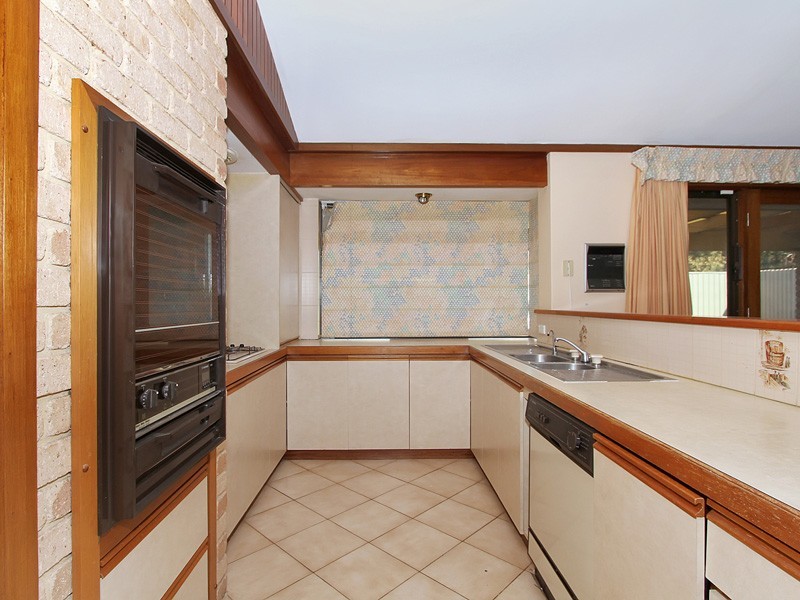 10 Dale Place, Booragoon WA 6154