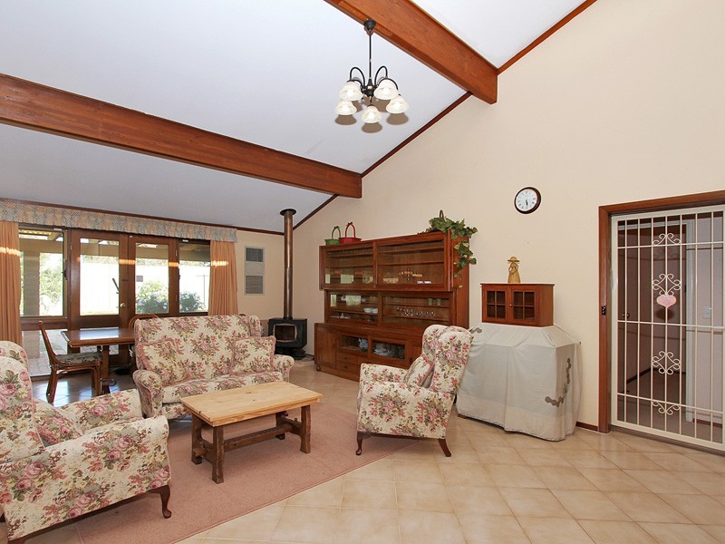 10 Dale Place, Booragoon WA 6154