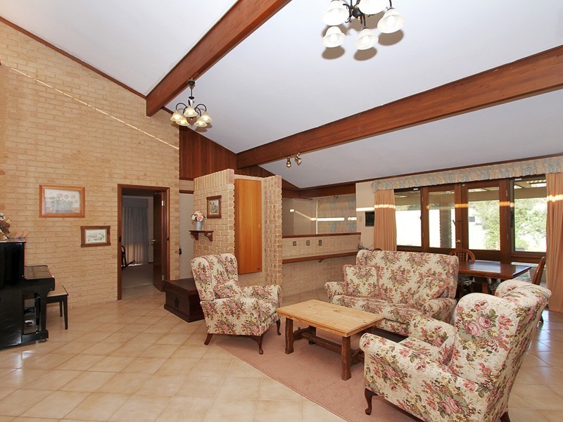 10 Dale Place, Booragoon WA 6154