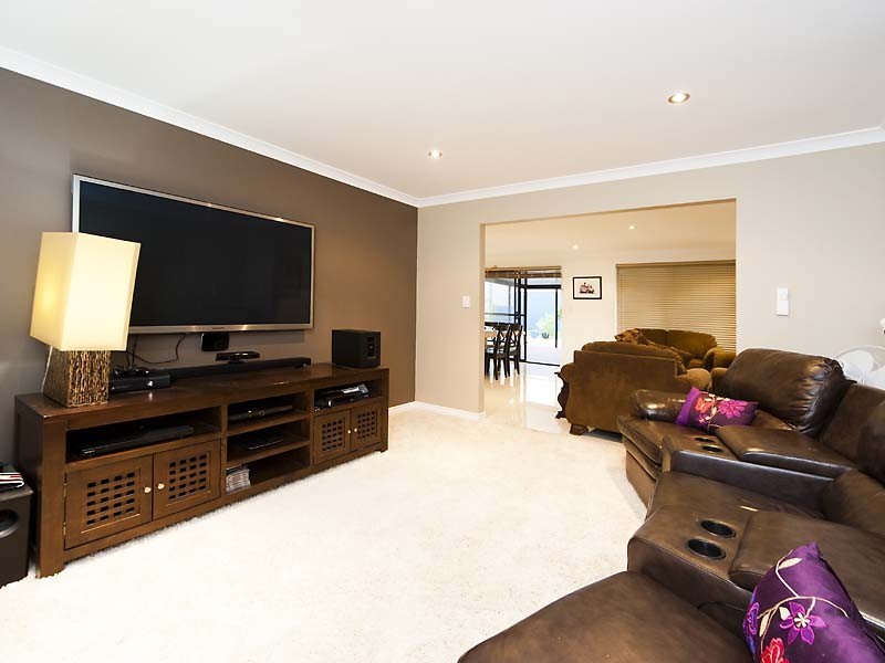 17 Hodgkinson Turn, Canning Vale WA 6155