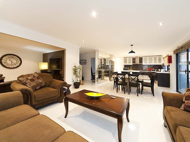 17 Hodgkinson Turn, Canning Vale WA 6155