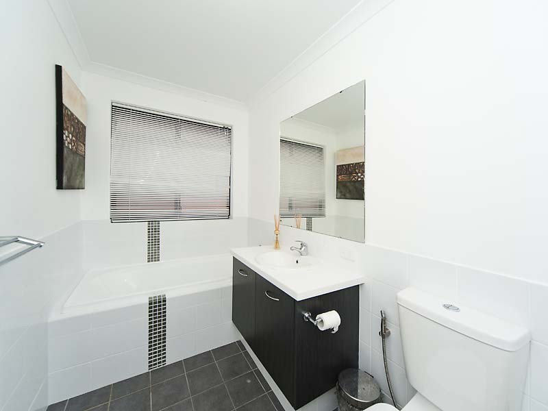 17 Hodgkinson Turn, Canning Vale WA 6155