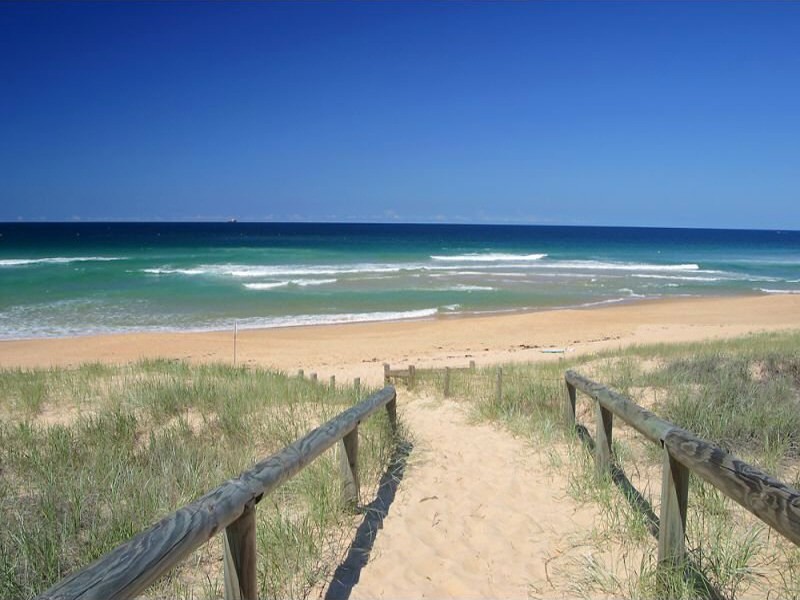 17  Oceanic Drive, Warana QLD 4575