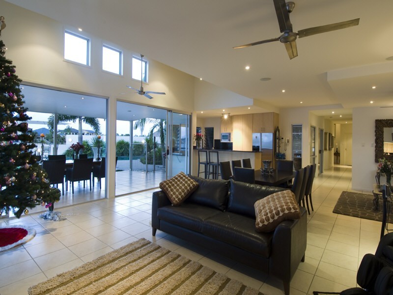 70 Sunbird Chase, Parrearra QLD 4575