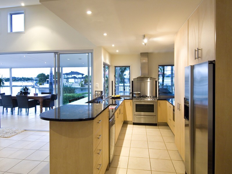 70 Sunbird Chase, Parrearra QLD 4575