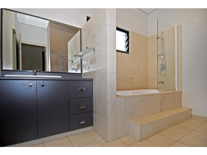 18/188 Smith Street, Larrakeyah NT 0820