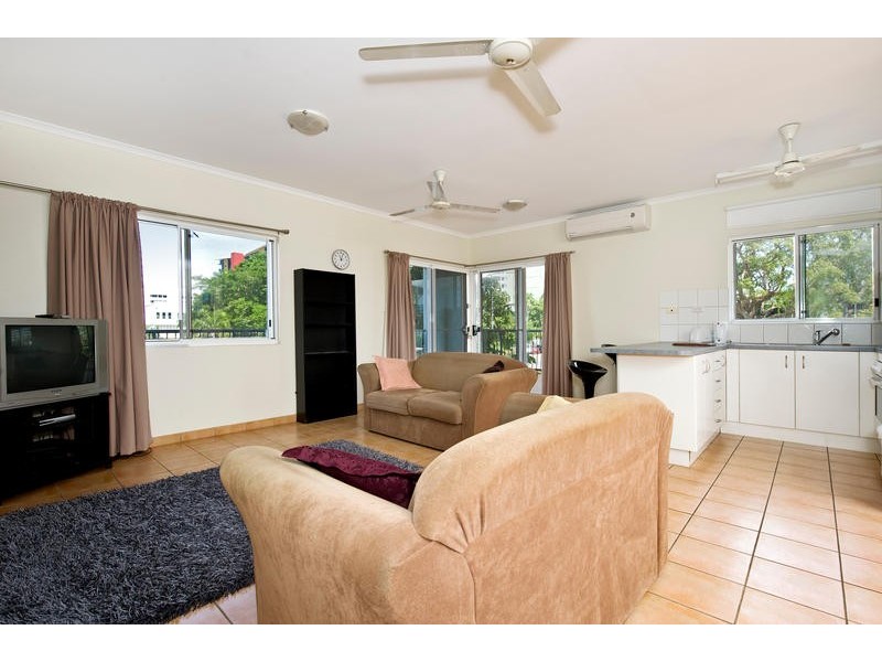 2/28 Woods Street, Darwin NT 0800
