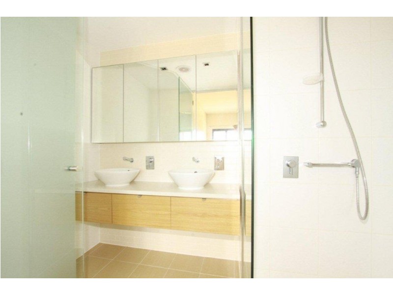 236/19 Kitchener Drive, Darwin NT 0800