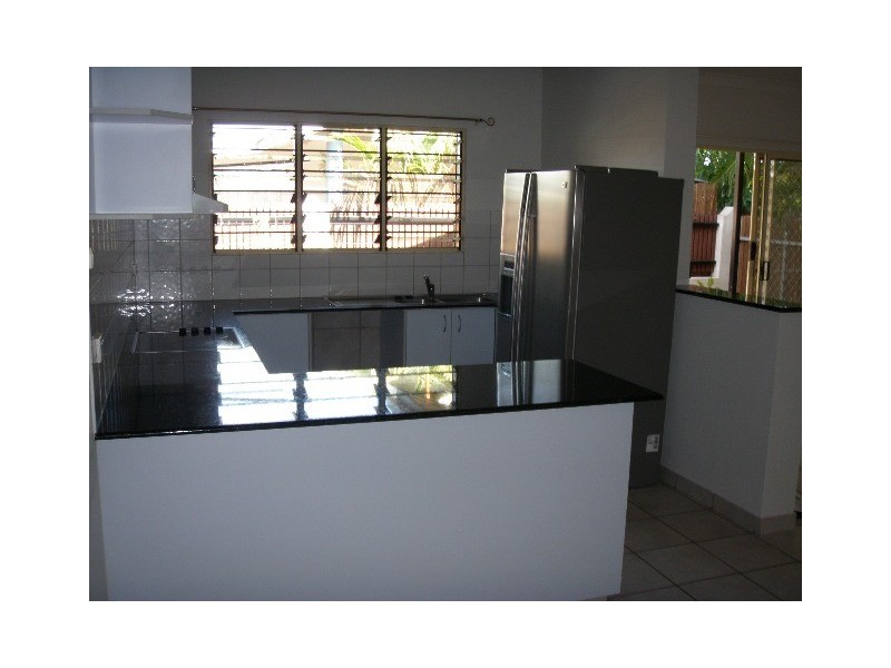 1/30 Sovereign Circuit, Coconut Grove NT 0810