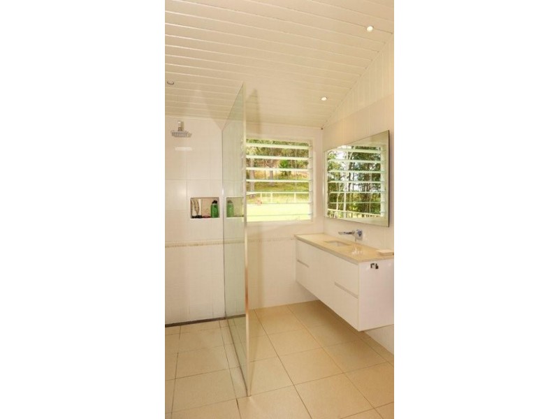 325 Wahpunga Lane, Kin Kin QLD 4571