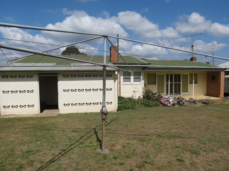 26 Mills Cres, Cessnock NSW 2325