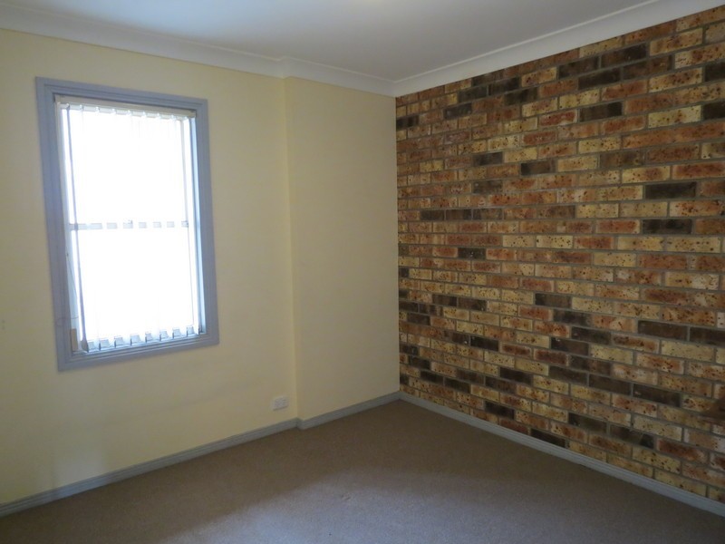 2/17 View Street, Cessnock NSW 2325