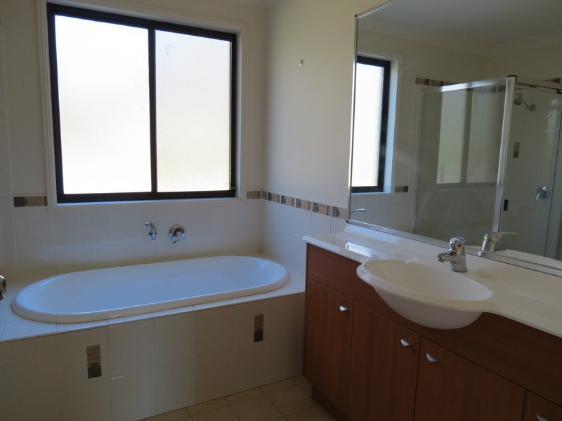 17 Mountain View Place, Cessnock NSW 2325